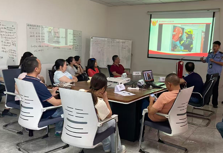 Chongqing Wholechaintech lancia un'iniziativa completa di formazione sulla sicurezza per rafforzare la cultura della sicurezza sul lavoro